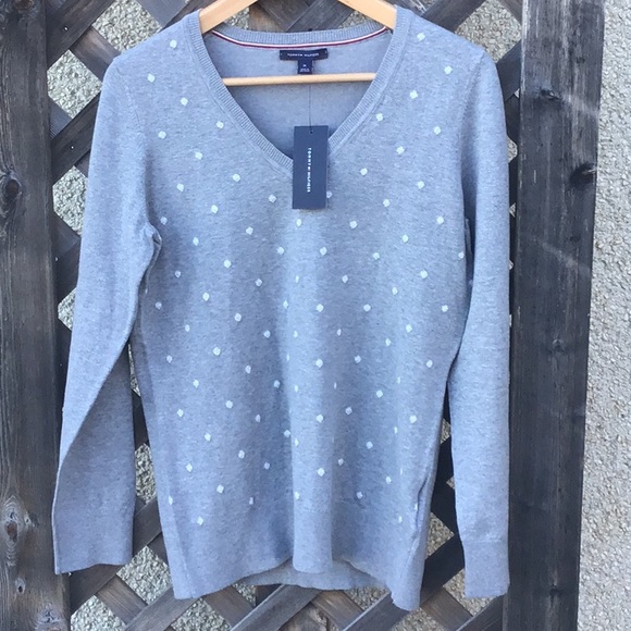 Tommy Hilfiger Sweaters - Tommy Hilfiger grey v neck sweater w/ sparkly dots